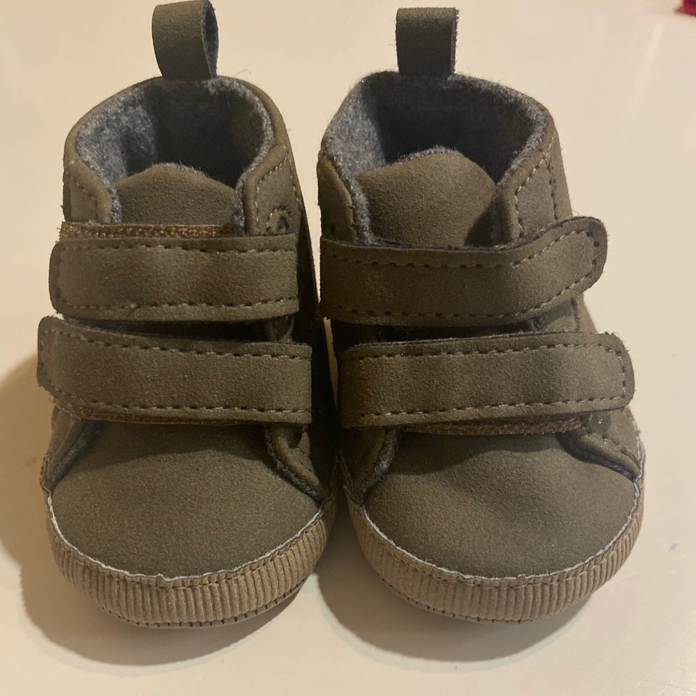 Baby crib shoes